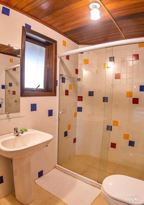 Casa Bonita Hospedagem E Cafe Vila do Abraao Ngoại thất bức ảnh